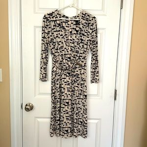 Flattering women’s faux wrap polyester dress